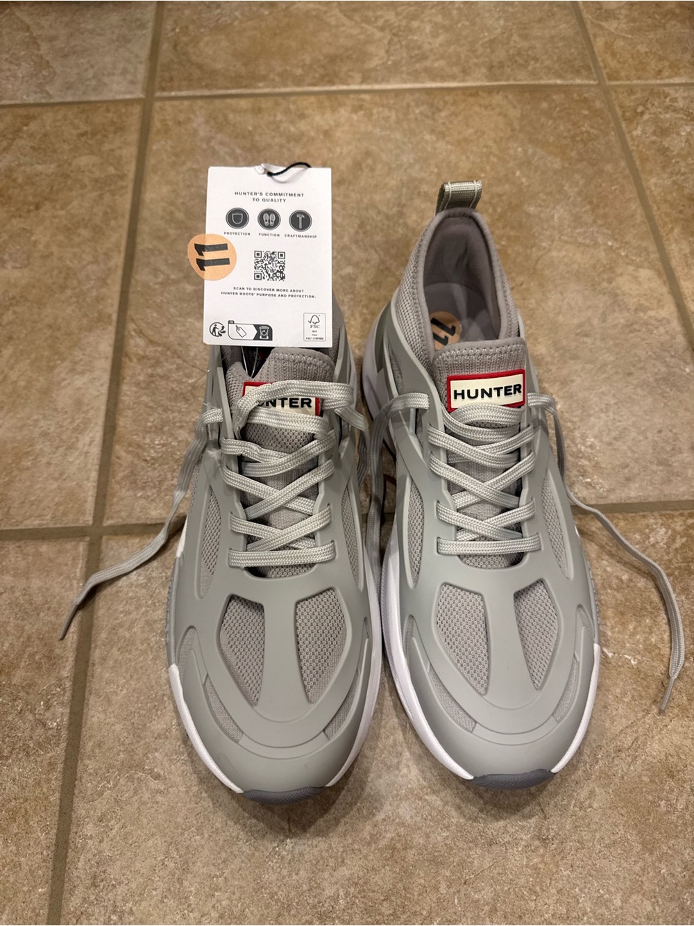 Hunter Light Gray Mesh Runner Sneakers